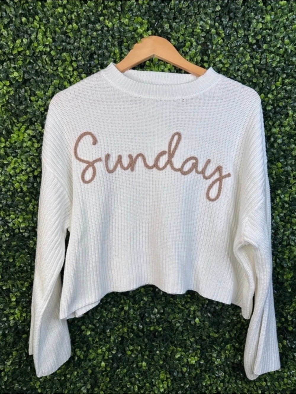 Moon & Madison Ivory Knit Pullover
